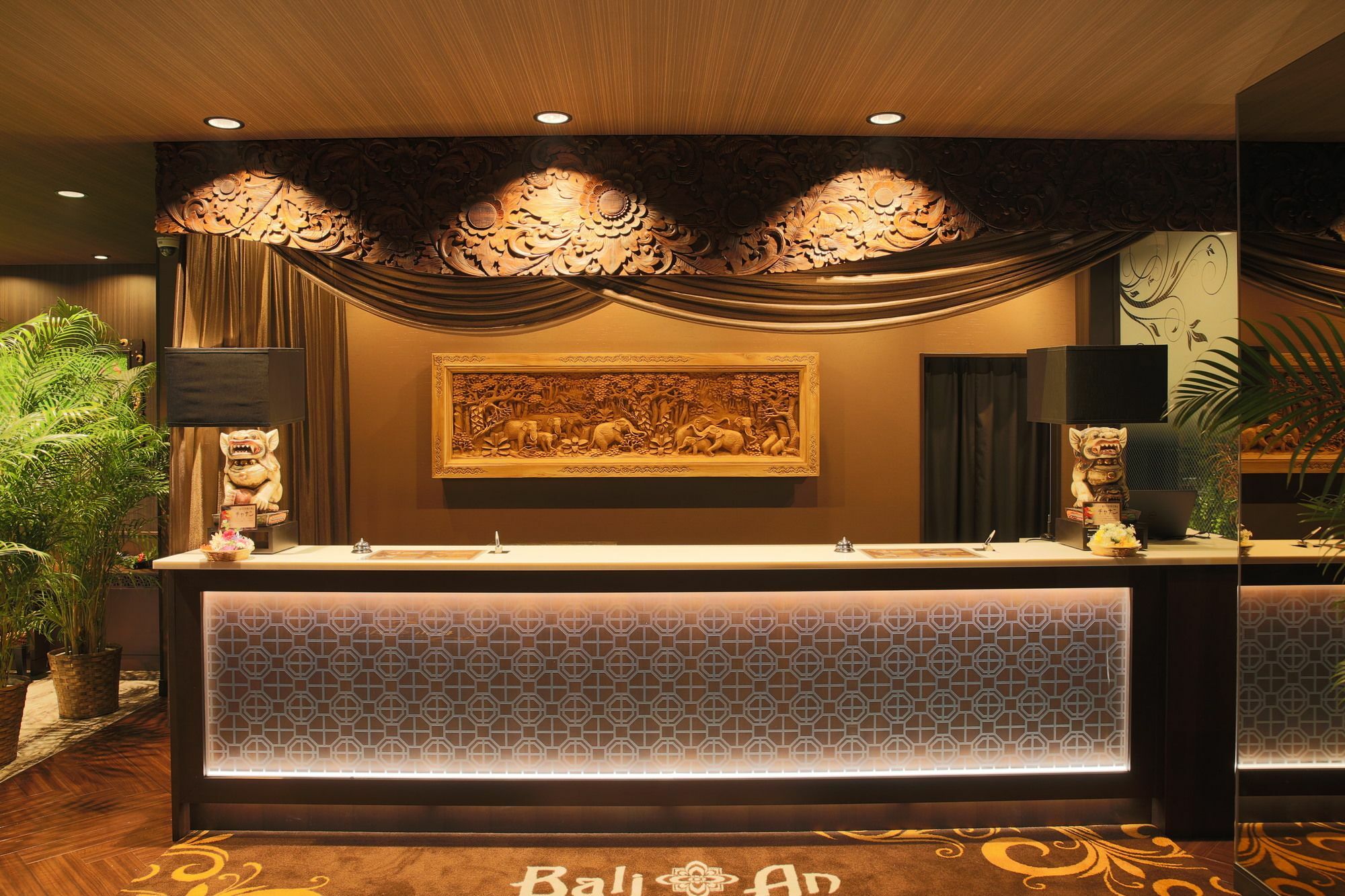 难波道顿堀瓦里安度假酒店（仅限成人） 酒店 3*
